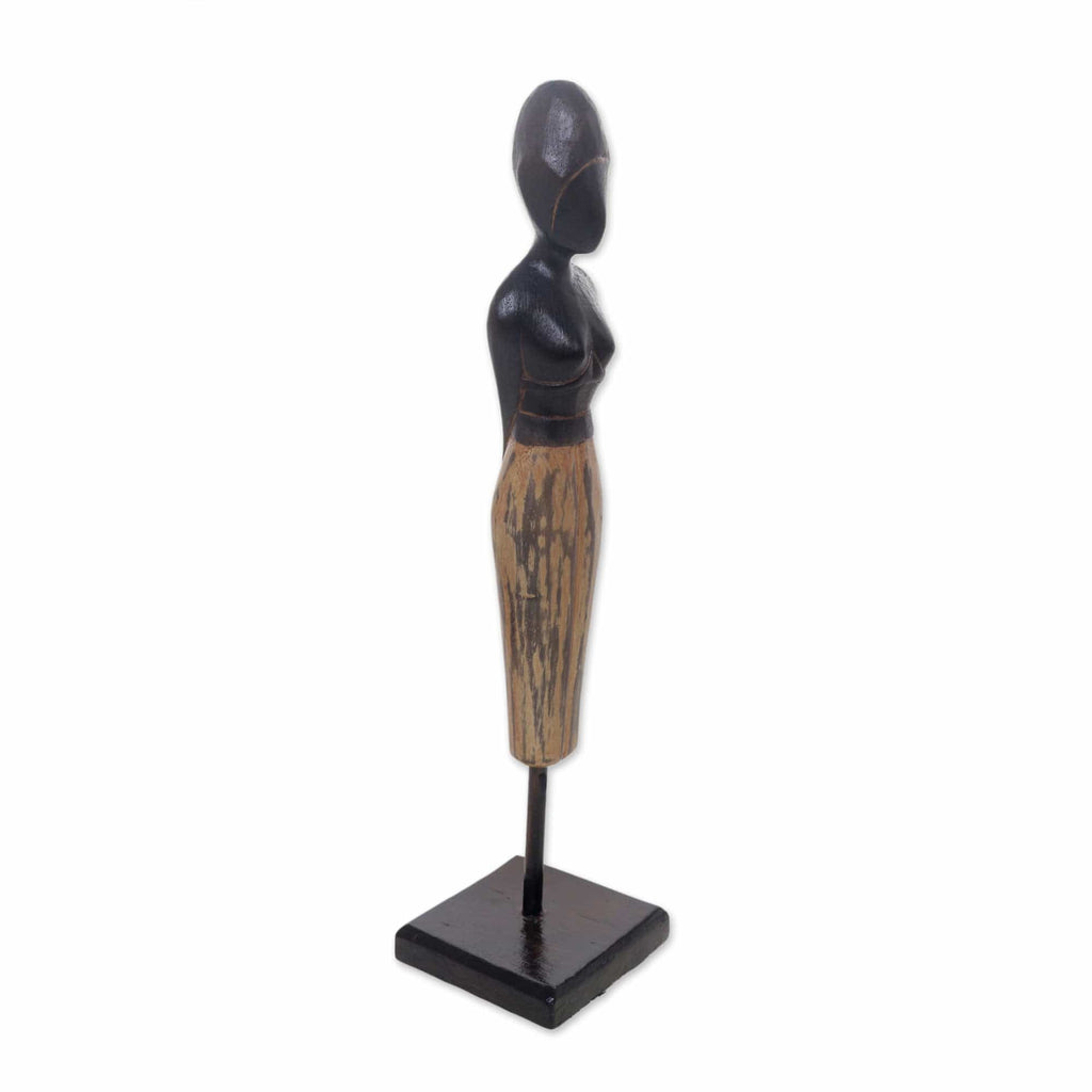 Wood sculpture - Waiting